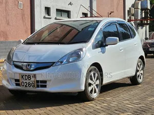 Honda Fit 2013 Pearl