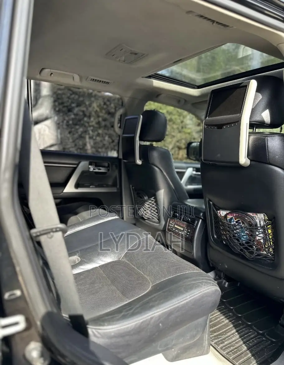 Toyota Land Cruiser 2012 Black