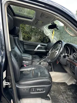 Toyota Land Cruiser 2012 Black