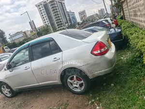 Nissan Tiida 2007 Silver