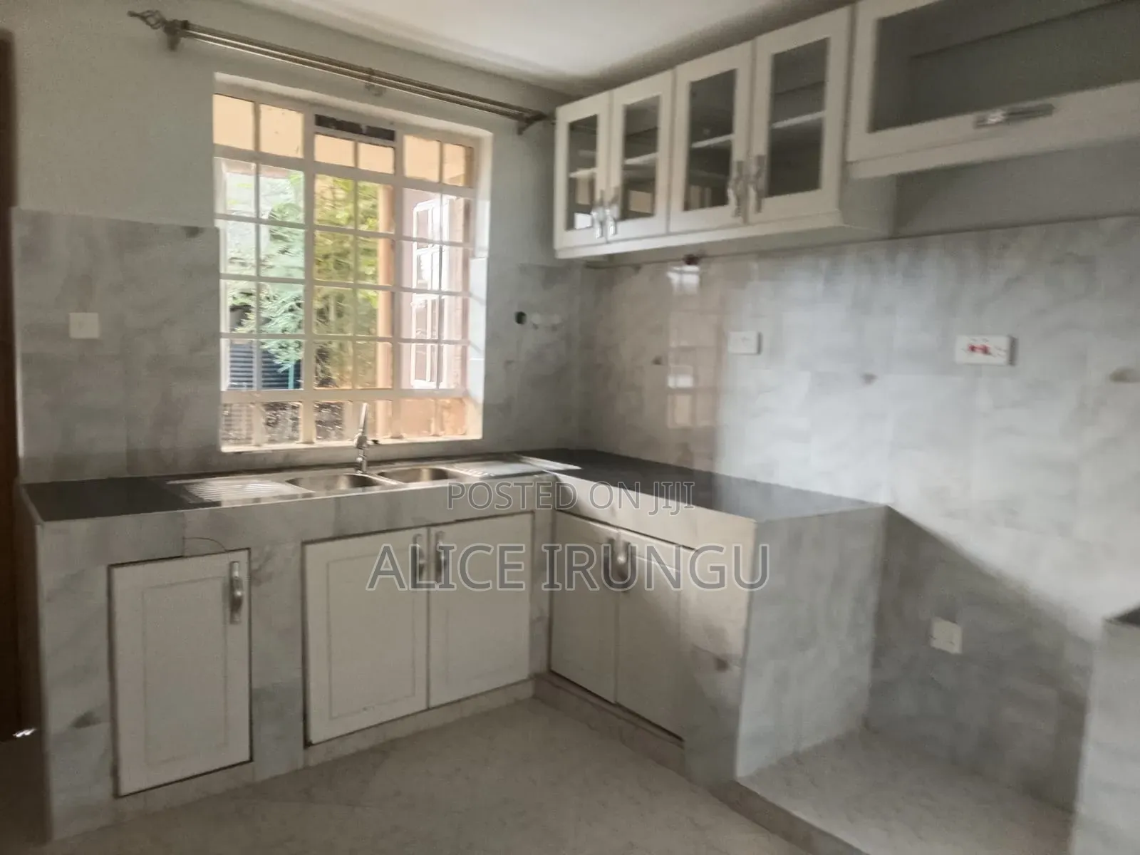 10bdrm House in Twin Leave, Kahawa Sukari for sale