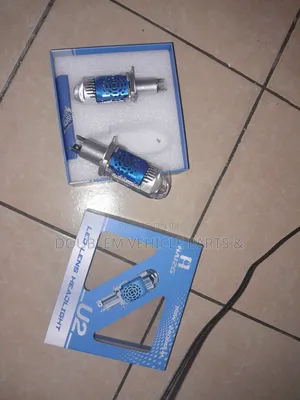 H4 Projector Bulb 3 Pin Headlight Bulb Full/Dim Light Universal