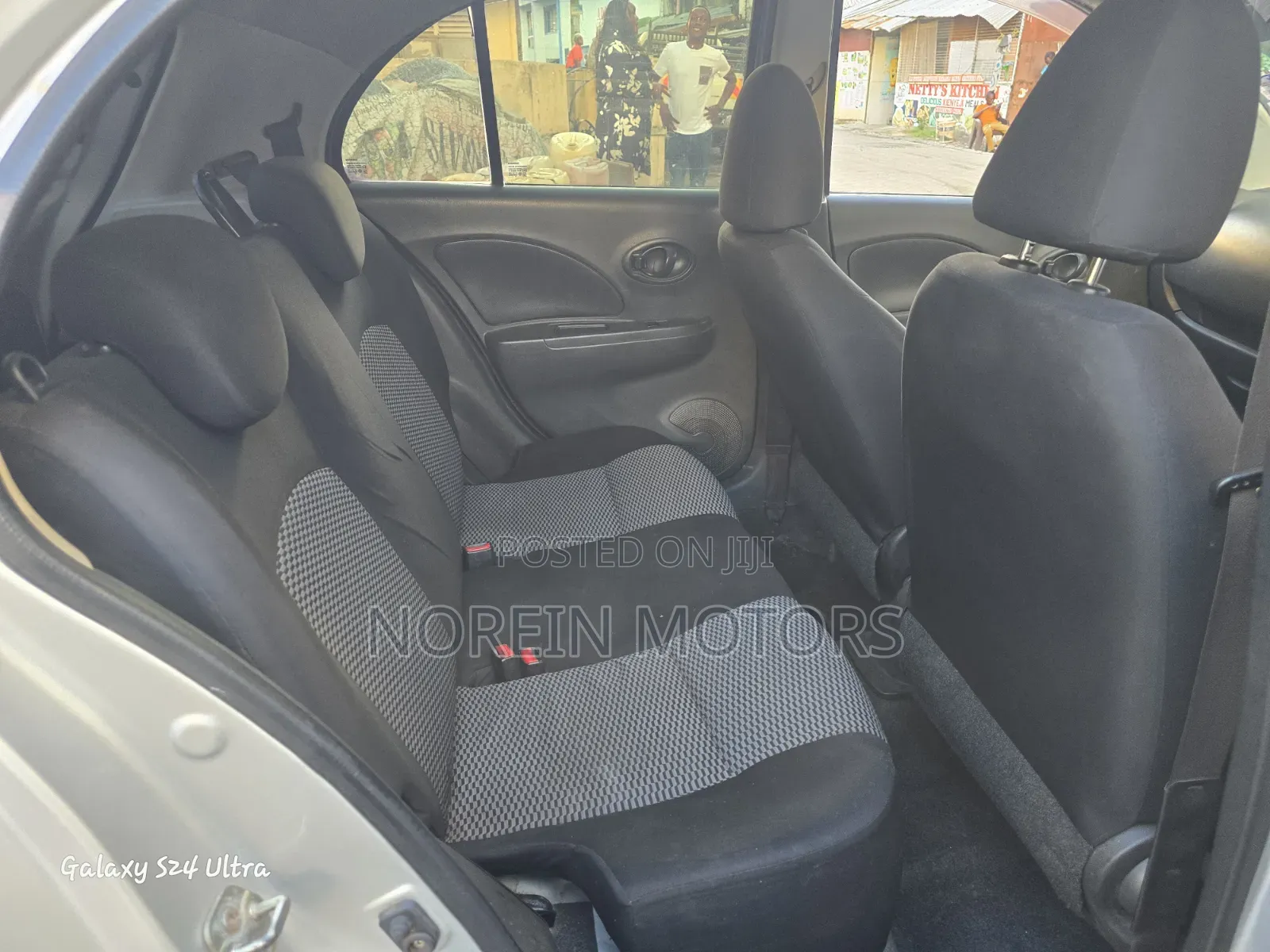 Nissan March 2015 Silver
