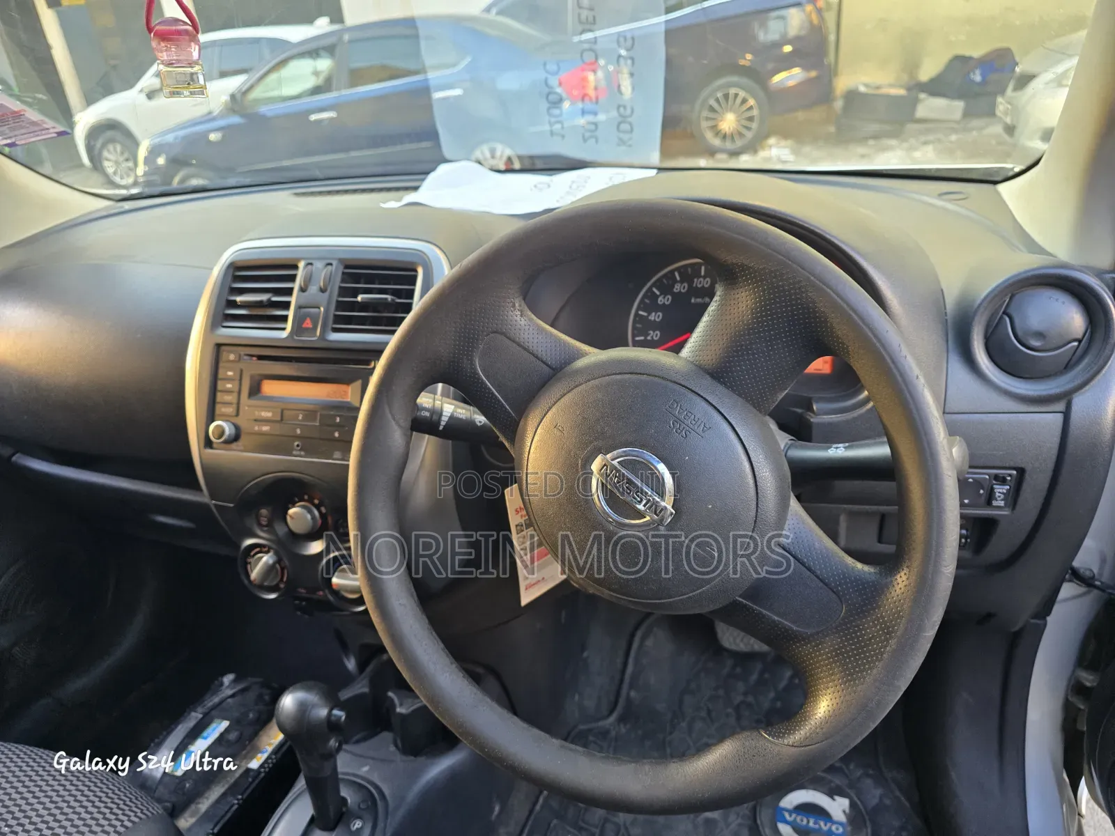 Nissan March 2015 Silver