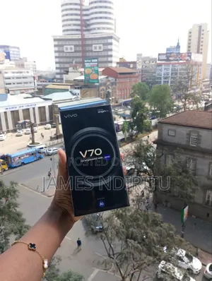 New Vivo V70 256 GB Black