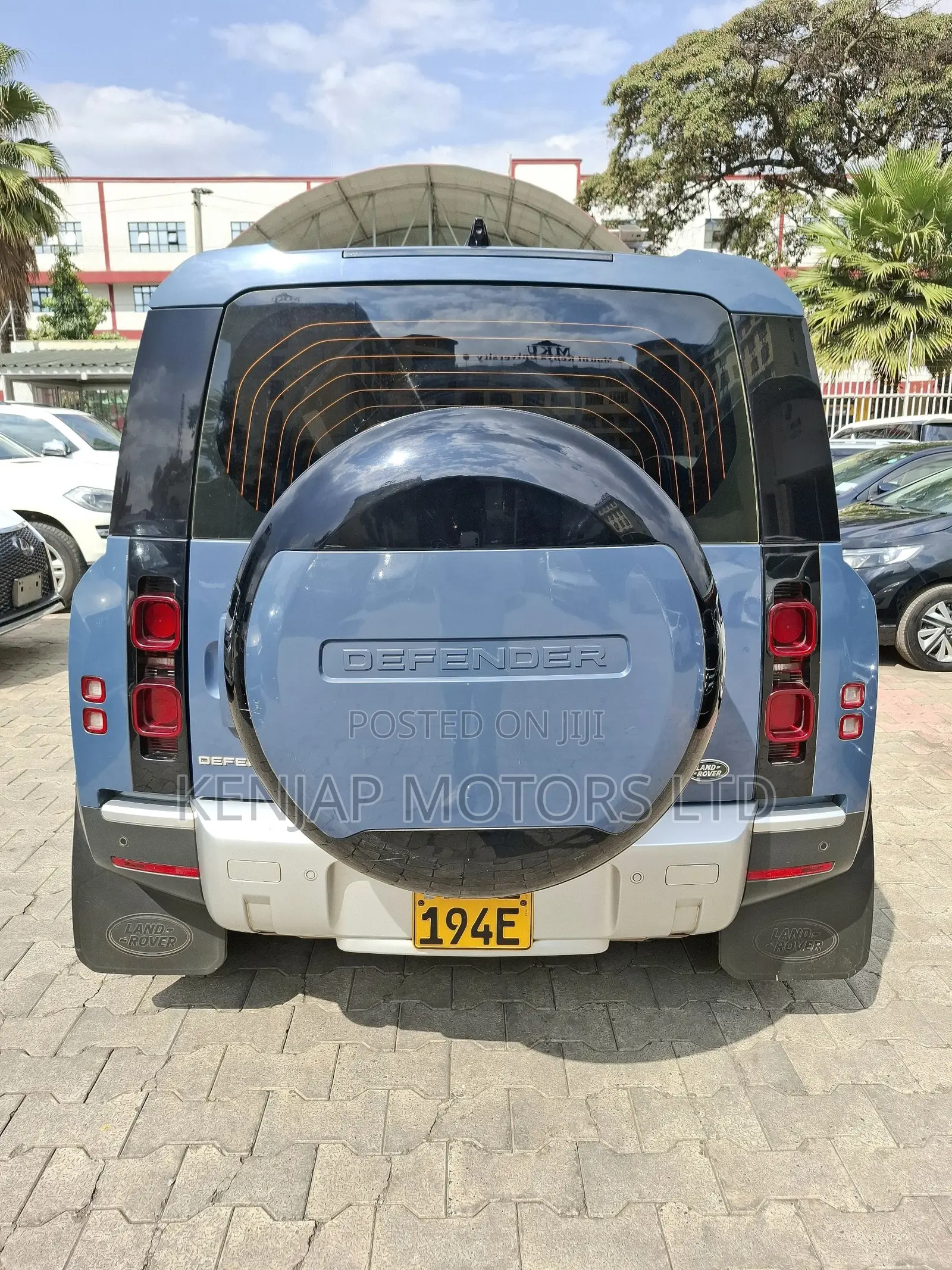 Land Rover Defender 2023 Blue