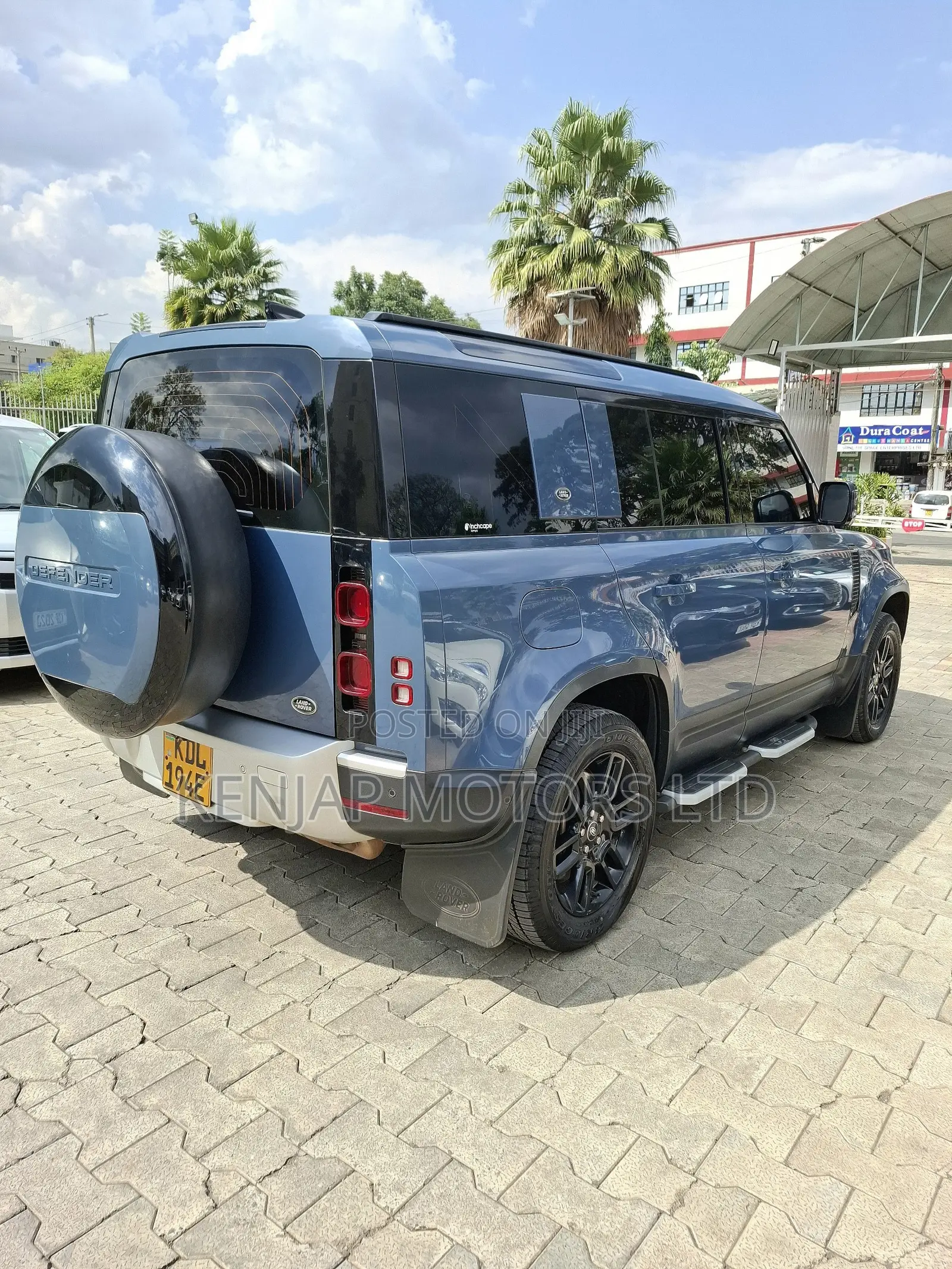 Land Rover Defender 2023 Blue