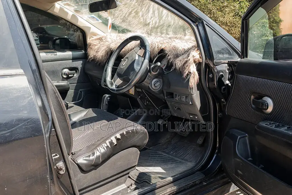 Nissan Tiida 2008 Black