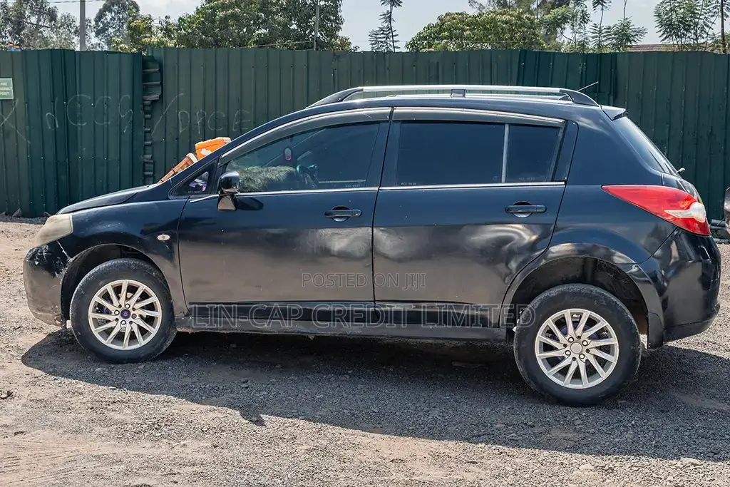 Nissan Tiida 2008 Black