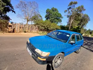 Toyota Corolla 2000 Blue
