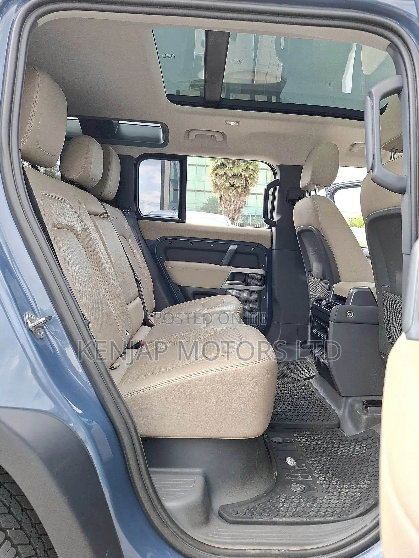Land Rover Defender 2023 Blue