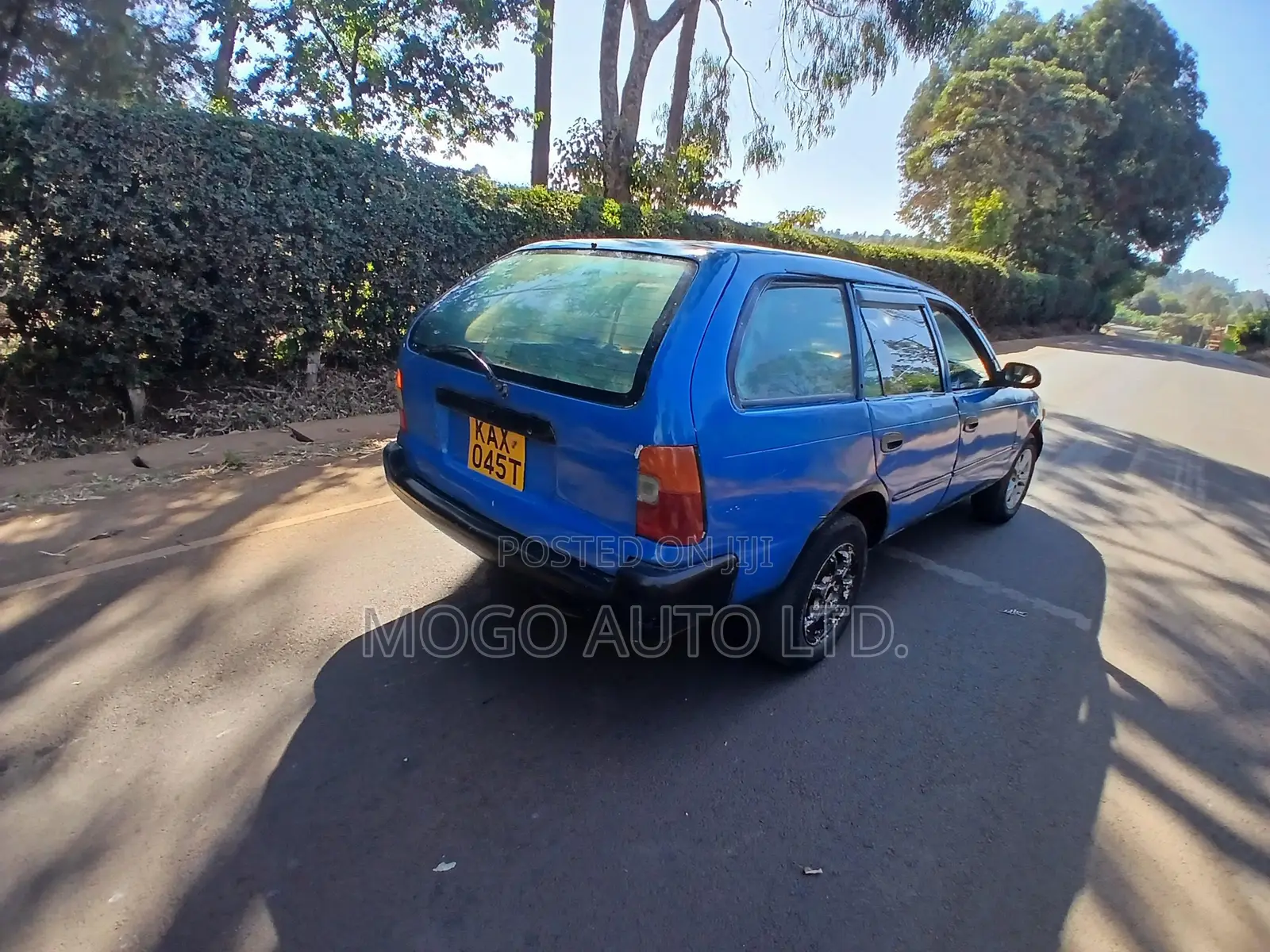 Toyota Corolla 2000 Blue