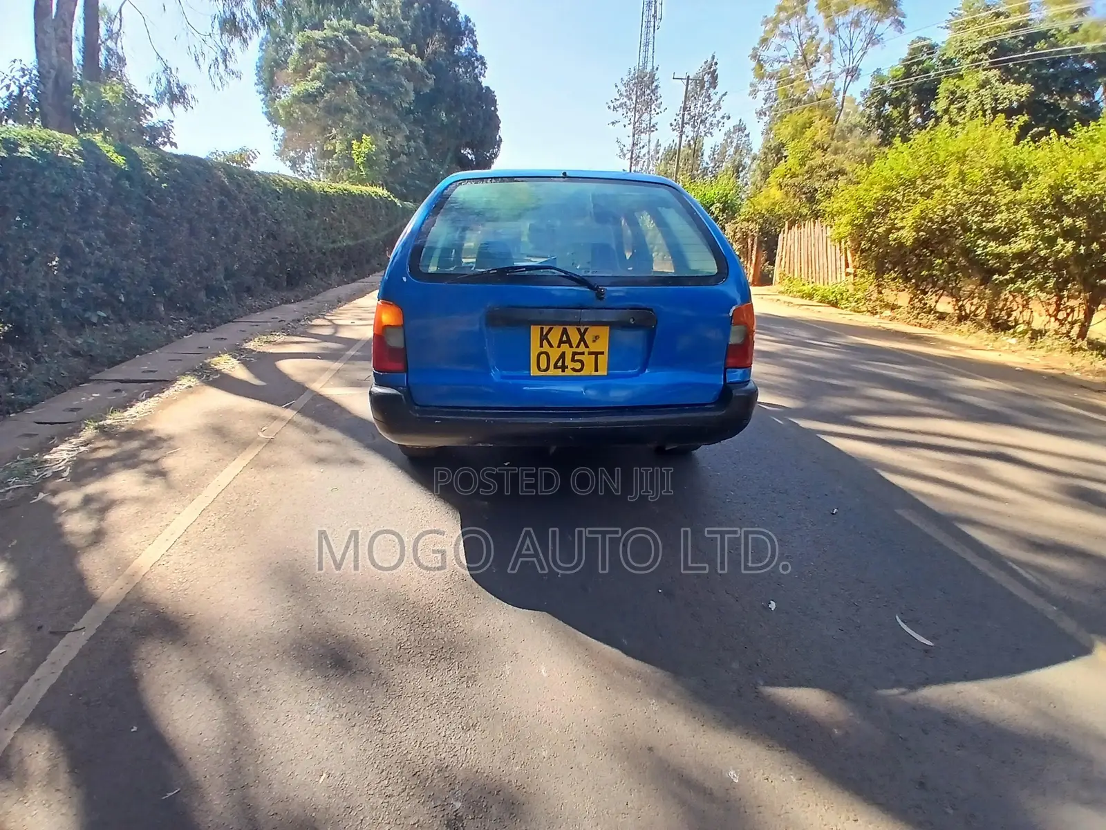 Toyota Corolla 2000 Blue