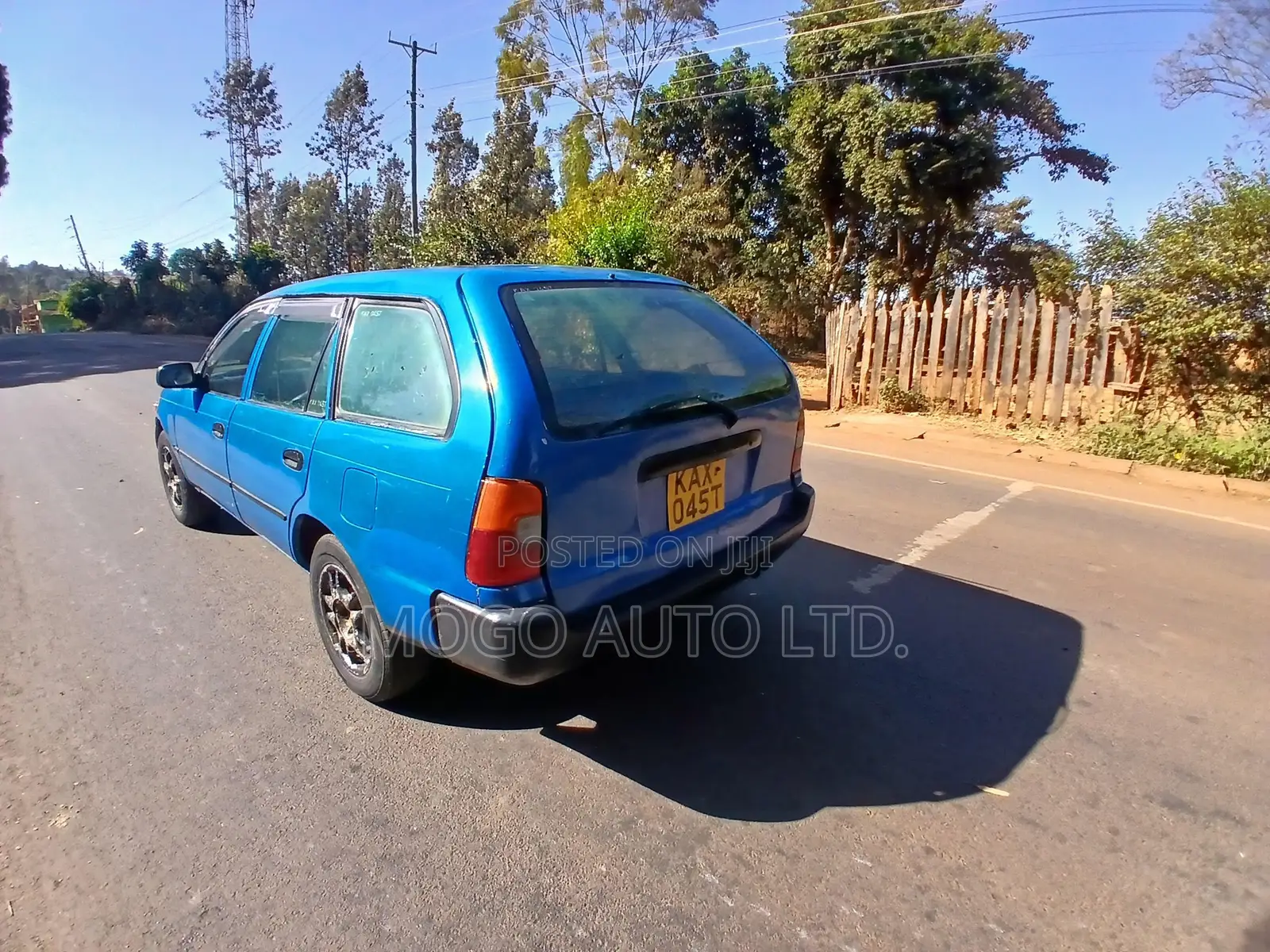 Toyota Corolla 2000 Blue