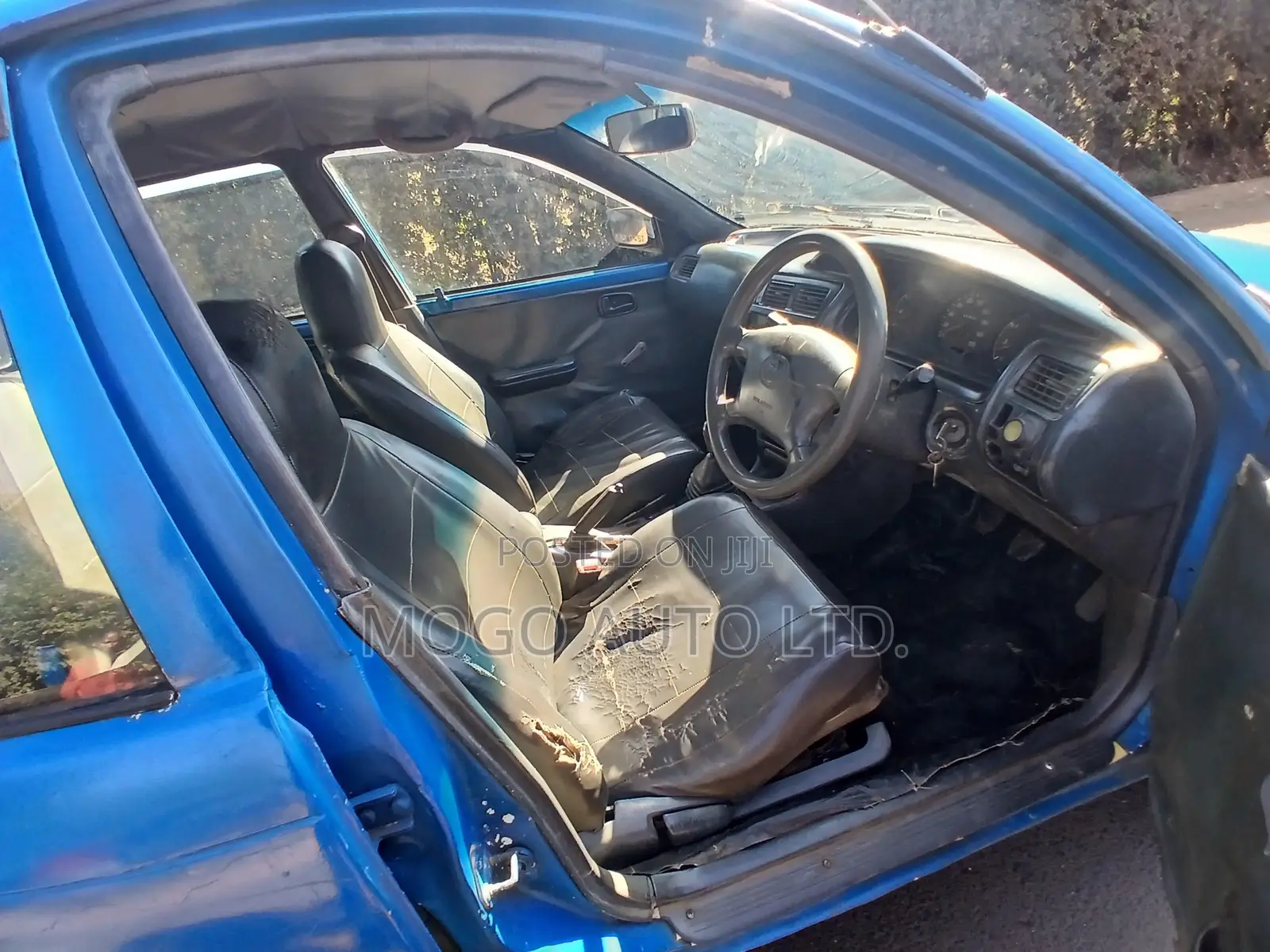 Toyota Corolla 2000 Blue