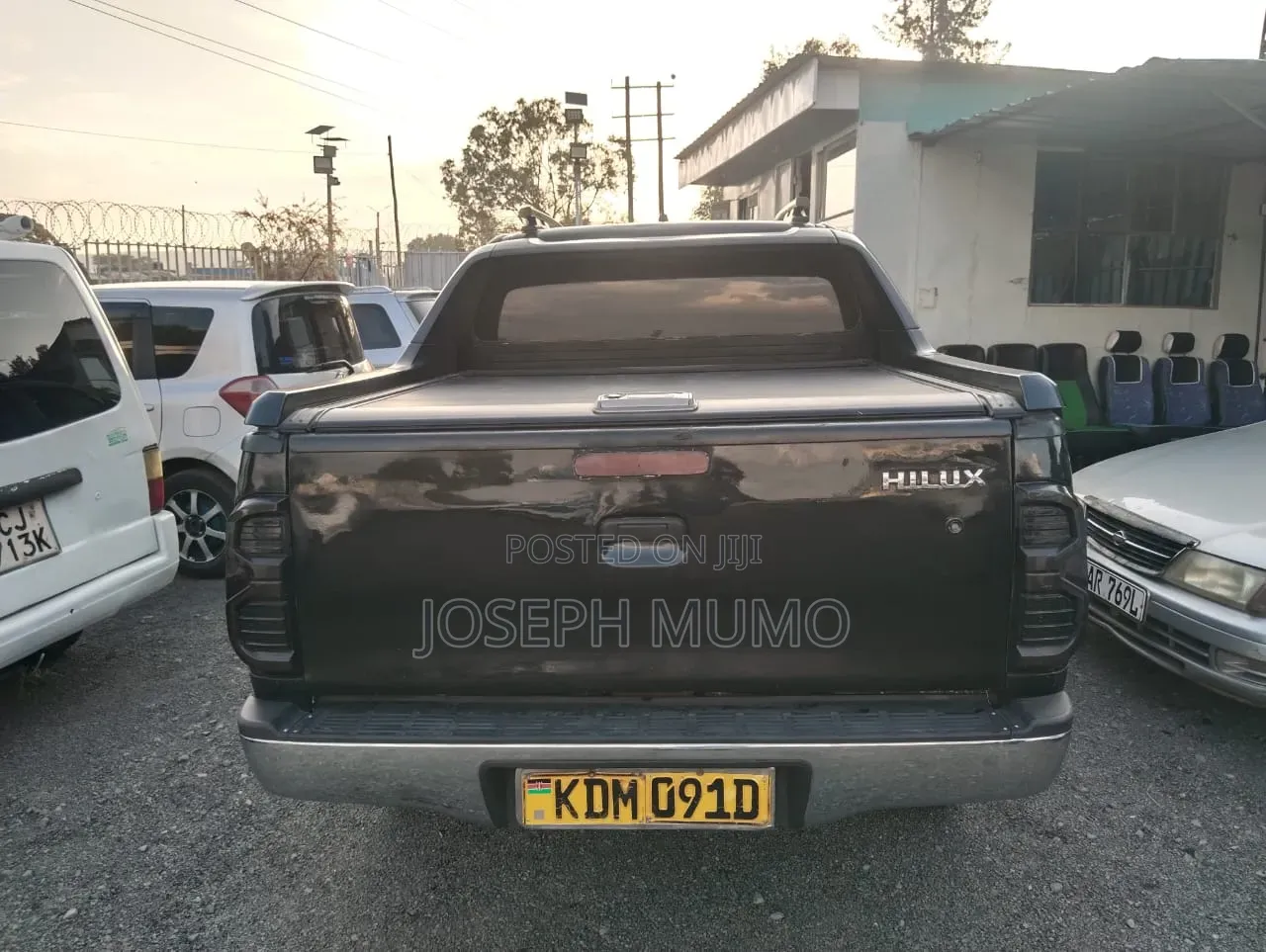 Toyota Hilux 2013 Black