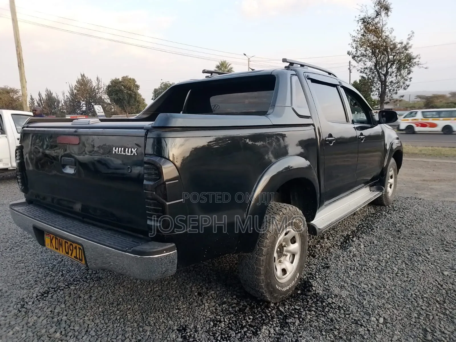 Toyota Hilux 2013 Black