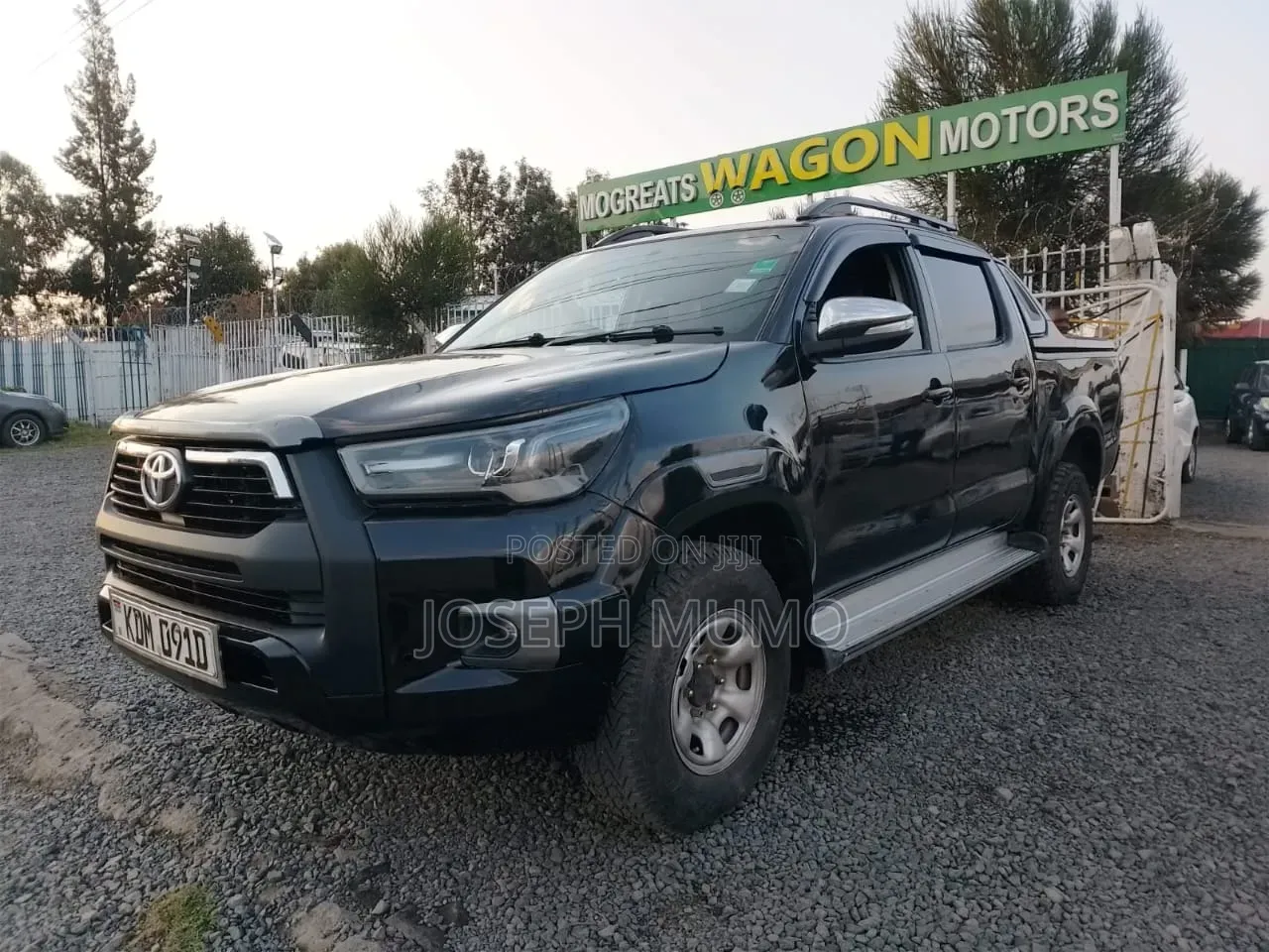 Toyota Hilux 2013 Black