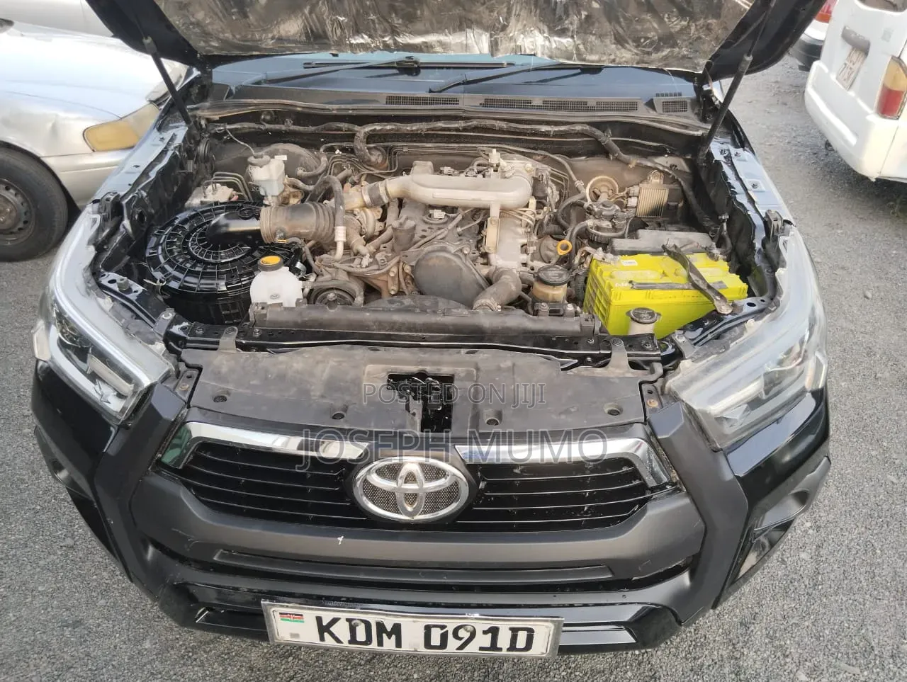 Toyota Hilux 2013 Black
