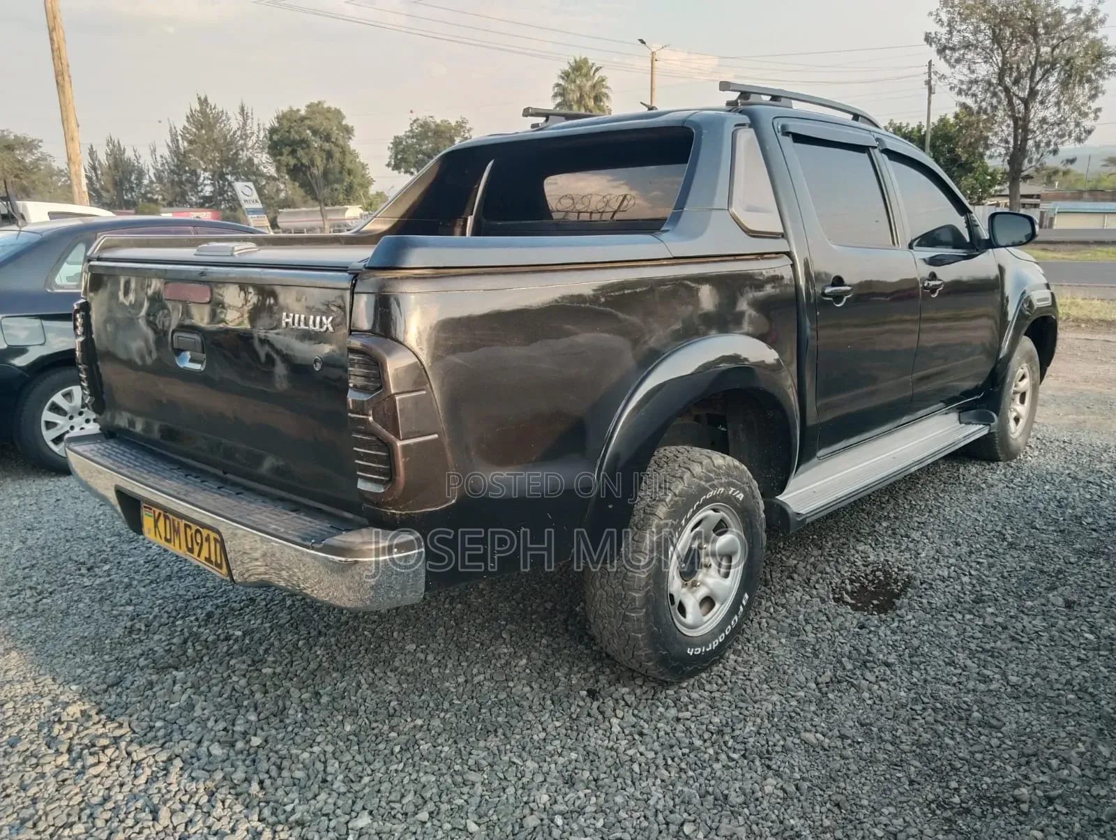 Toyota Hilux 2013 Black