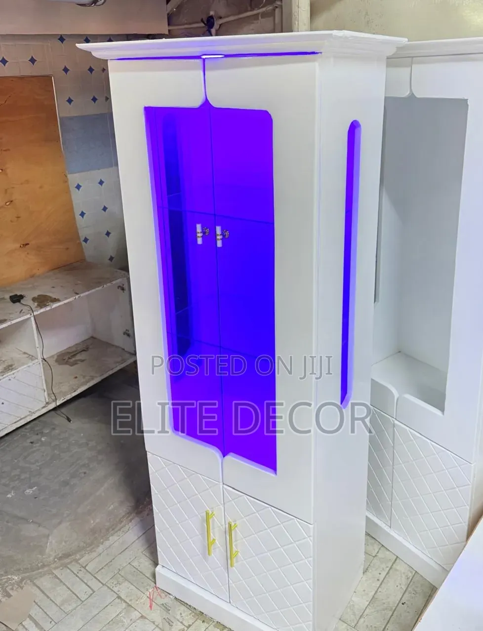 Modern Kitchen Cabinet – Stylish & Spacious Storage