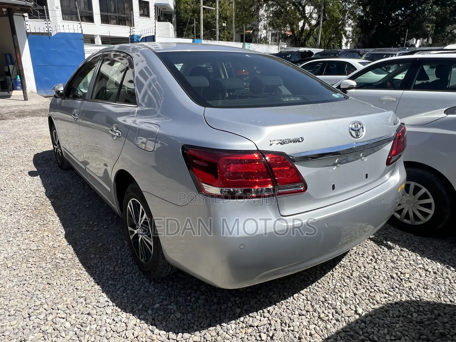 Toyota Premio 2019 Silver