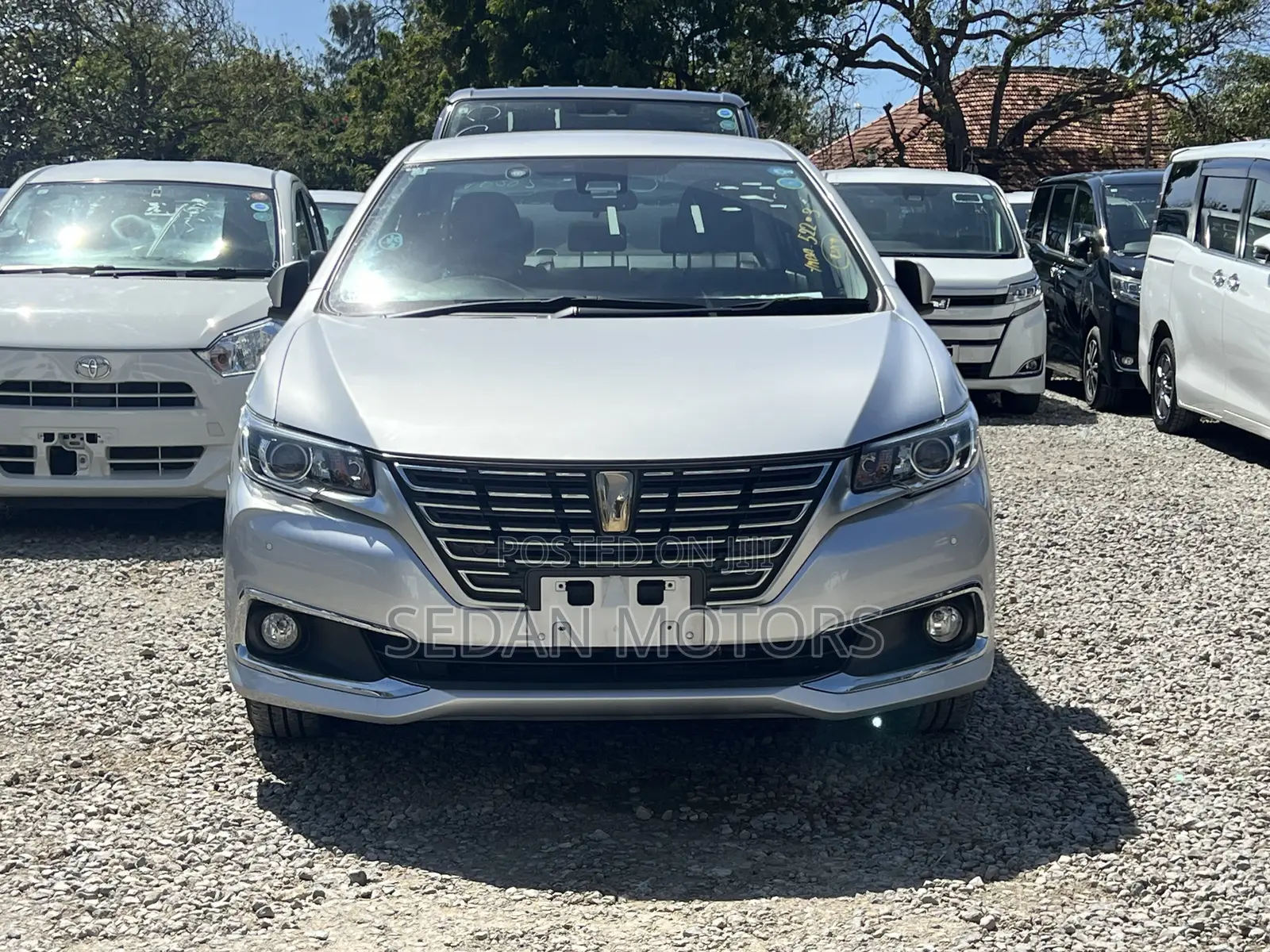Toyota Premio 2019 Silver
