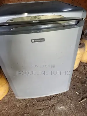 Fridge (Hot Point Mini Fridge)