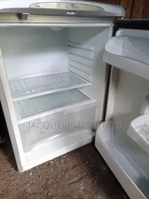 Fridge (Hot Point Mini Fridge)