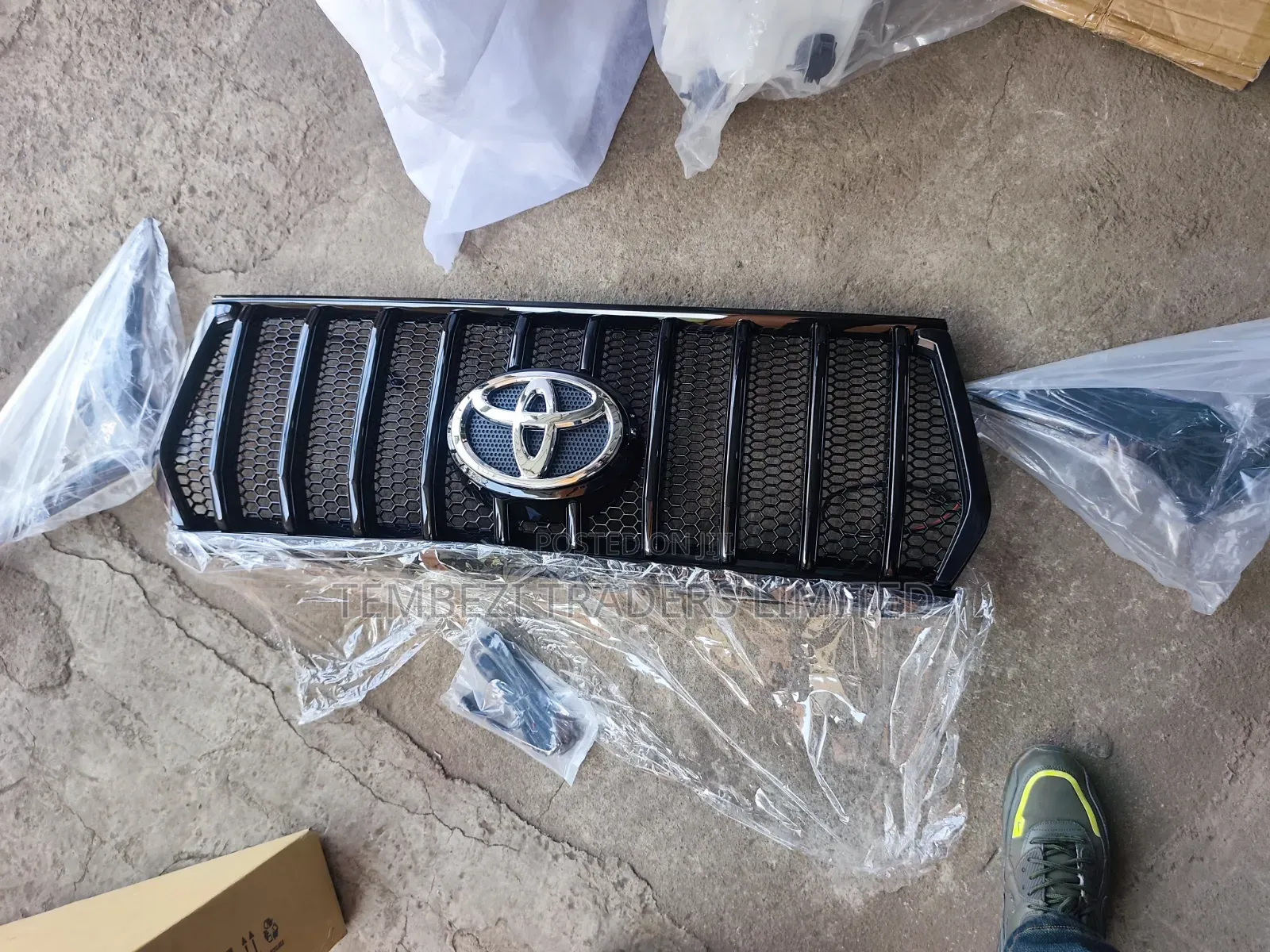 Aftermarket Front Grille With Led for Toyota Land Cruiser Prado Fj 150