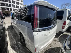 Toyota Noah 2019 White