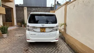 Toyota Vellfire Z 2.4 FWD 7-Seater 2012 White