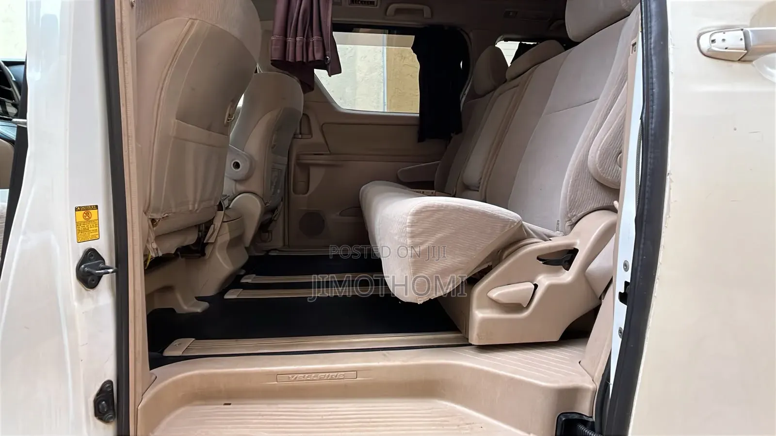 Toyota Vellfire Z 2.4 FWD 7-Seater 2012 White