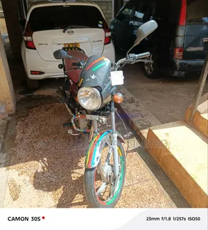 Bajaj Boxer 100 2013 Red