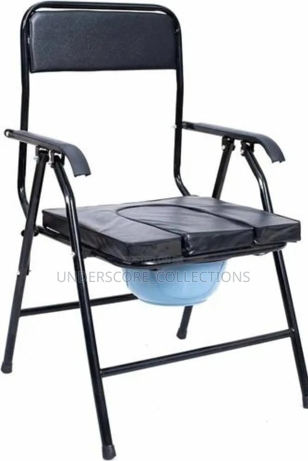 Portable Folding Commode Chair Designed With a Waterproof Frame,