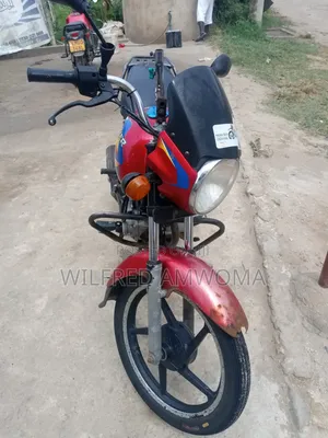 Bajaj Boxer 150 UG 2023 Red