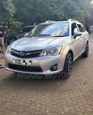 Toyota Corolla Fielder 2014 Silver