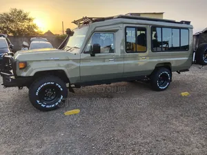 Safari Land Cruiser for Hire