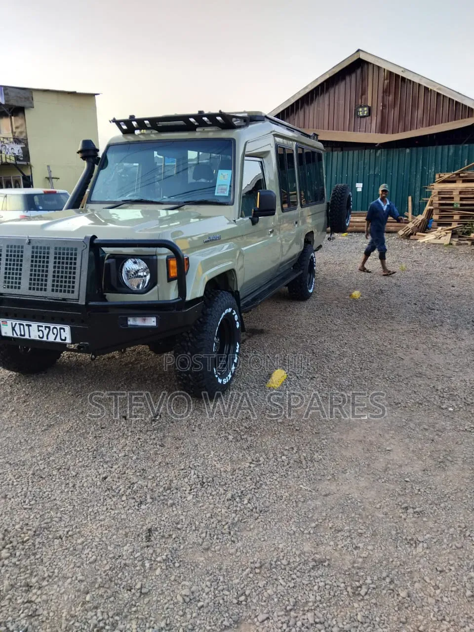 Safari Land Cruiser for Hire