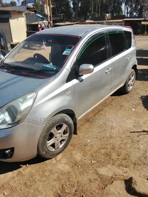 Nissan Note 2011 Silver