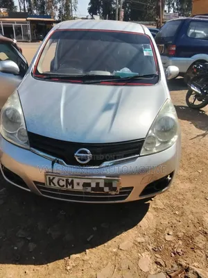 Nissan Note 2011 Silver