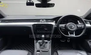 Volkswagen Arteon 2.0T SEL FWD 2019 Yellow
