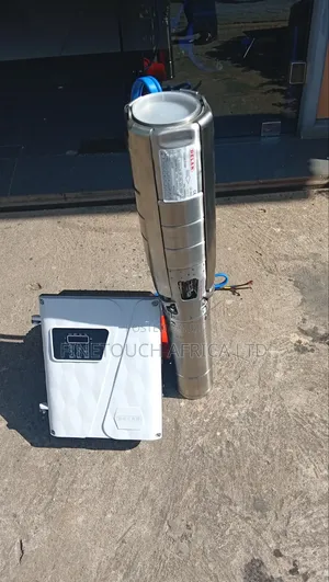 Delan High Capacity Solar Submersible Water Pump