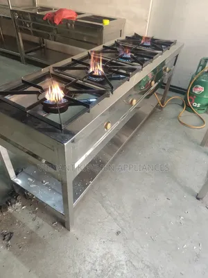 4-Burner Commercial Gas Cooker