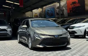 Toyota Corolla Hatchback 2019 Ivory
