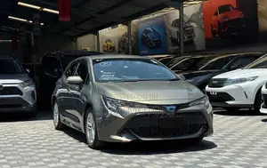 Toyota Corolla Hatchback 2019 Ivory