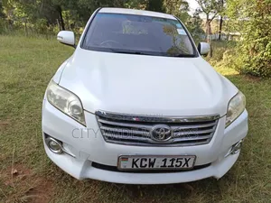 Toyota Vanguard 2012 Pearl