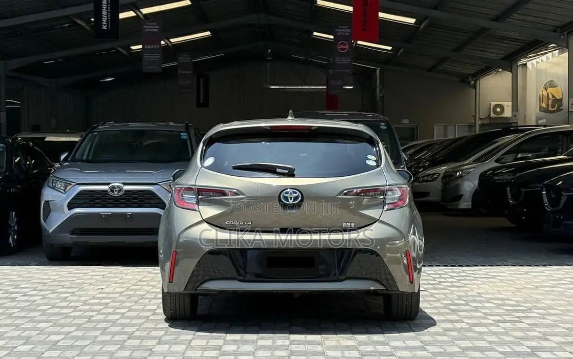 Toyota Corolla Hatchback 2019 Ivory