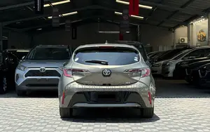 Toyota Corolla Hatchback 2019 Ivory