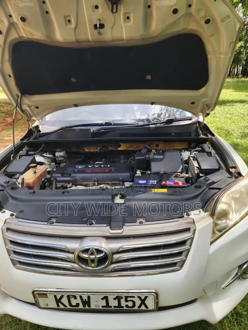 Toyota Vanguard 2012 Pearl